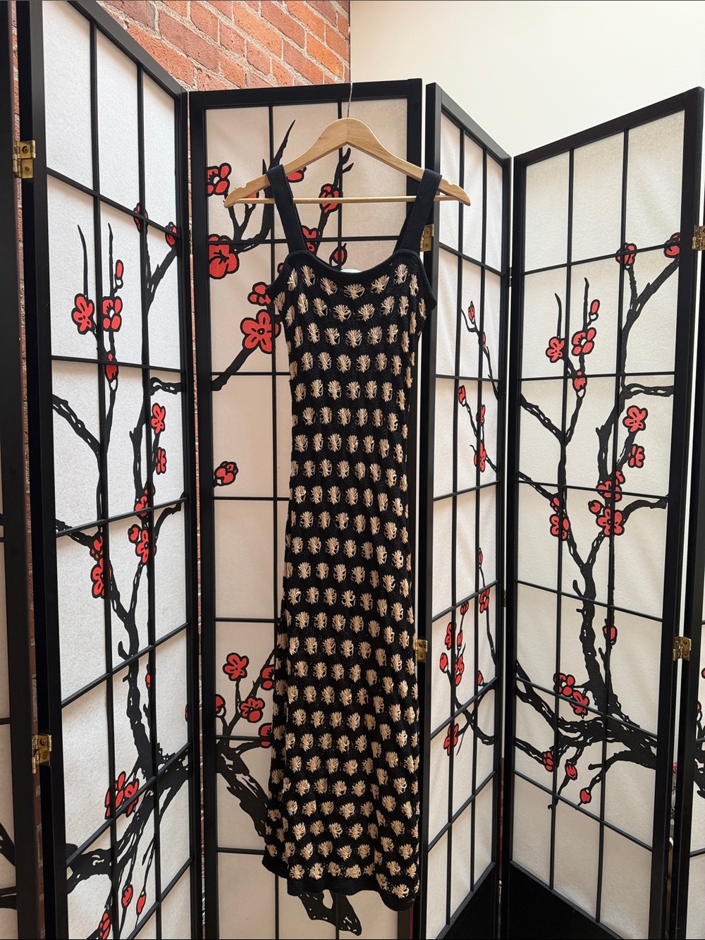 Evereve Knit Maxi Dress with Cream Floral Pattern